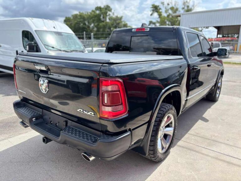 2020-ram-1500-limited-preto-299426 (8)