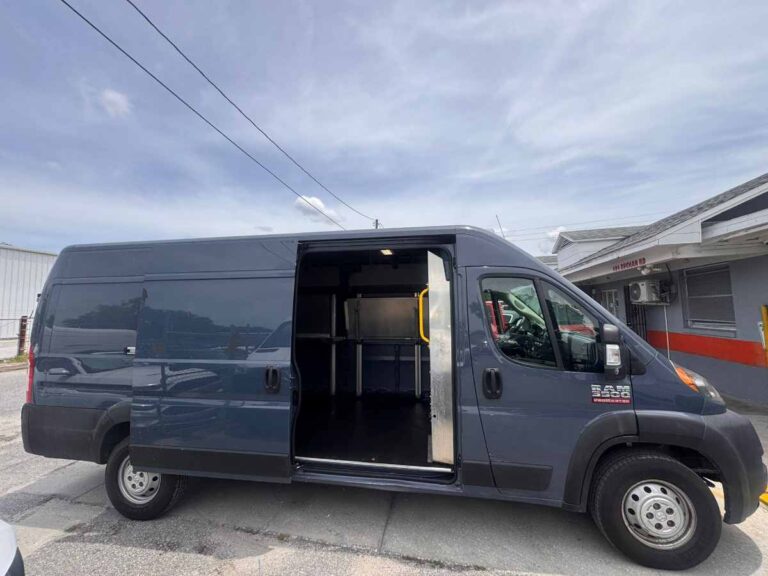 2019-ram-promaster-3500-159-wb-azul-541998 (8)