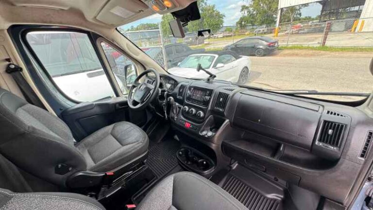 2019-ram-promaster-3500-159-wb-azul-564410 (13)