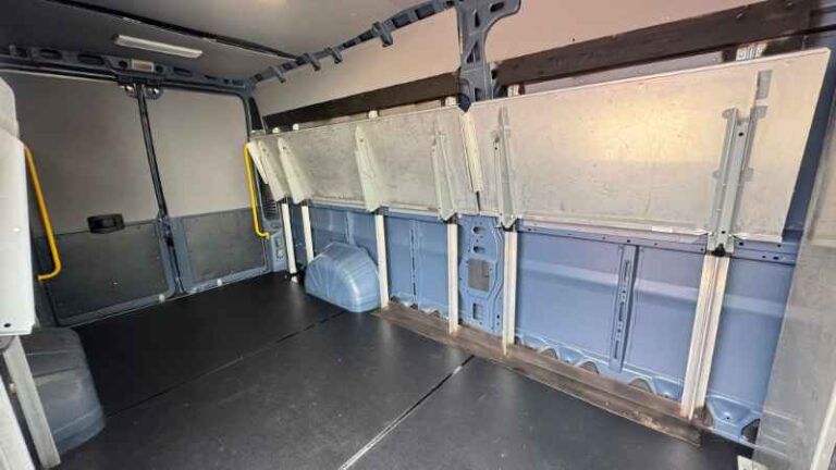 2019-ram-promaster-3500-159-wb-azul-564410 (15)
