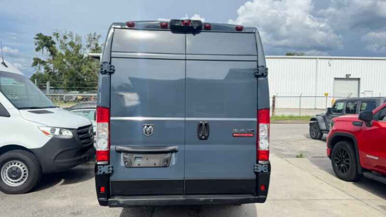 2019-ram-promaster-3500-159-wb-azul-564410 (6)