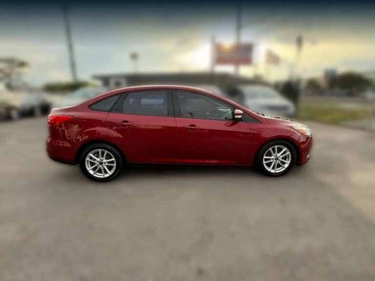 2016-ford-focus-red-261490 (3)
