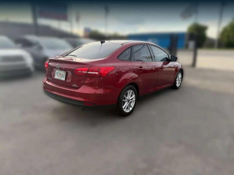 2016-ford-focus-red-261490 (5)