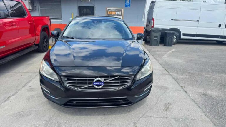2016-volvo-s60-black-412719 (2)