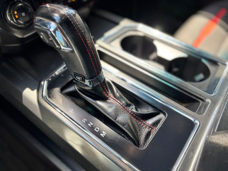 2017-ford-f-150-xlt-branco-C23750 (19)