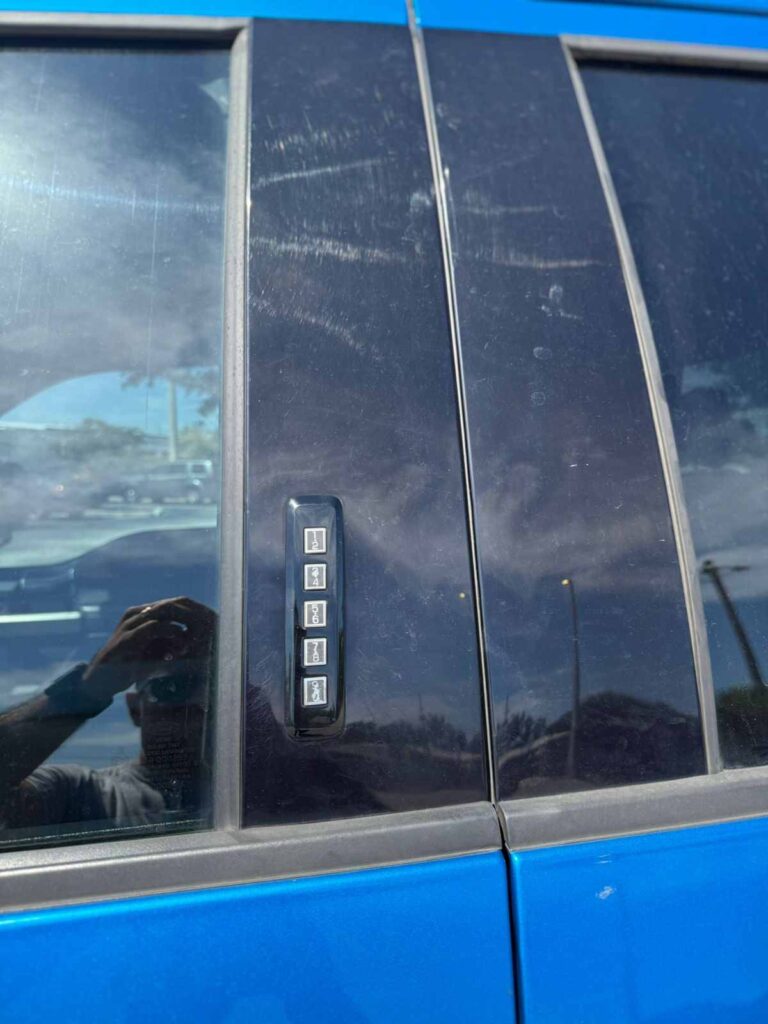 2019-FORD-XLT-F-150-AZUL-D08263 (14)