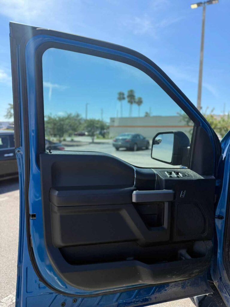 2019-FORD-XLT-F-150-AZUL-D08263 (16)