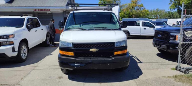 2019-chevrolet-express-2500-white-304266 (1)