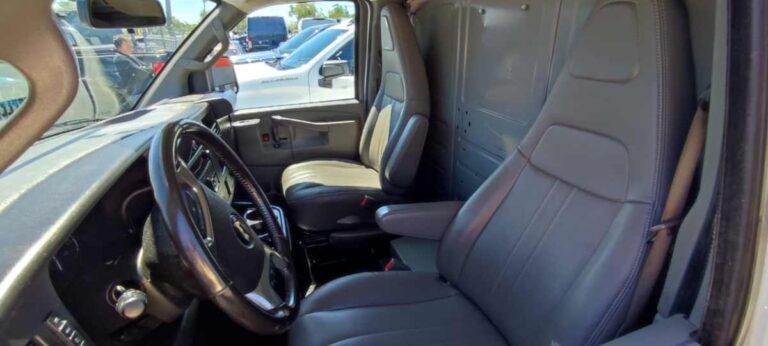 2019-chevrolet-express-2500-white-304266 (12)
