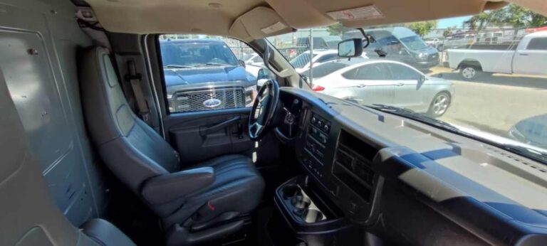 2019-chevrolet-express-2500-white-304266 (13)
