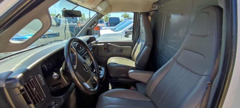 2019-chevrolet-express-2500-white-304266 (8)