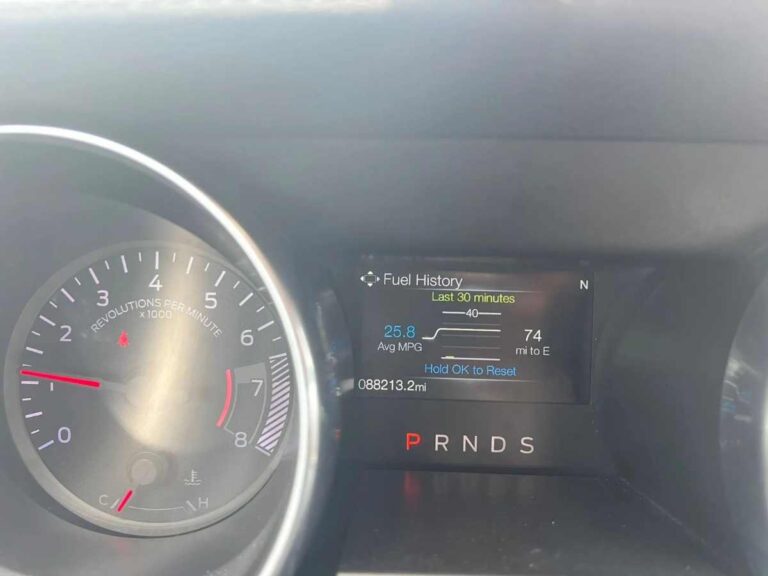 2019-ford-mustang-silver-104291 (13)