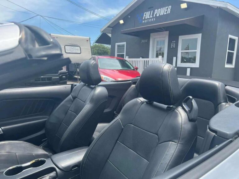 2019-ford-mustang-silver-104291 (19)