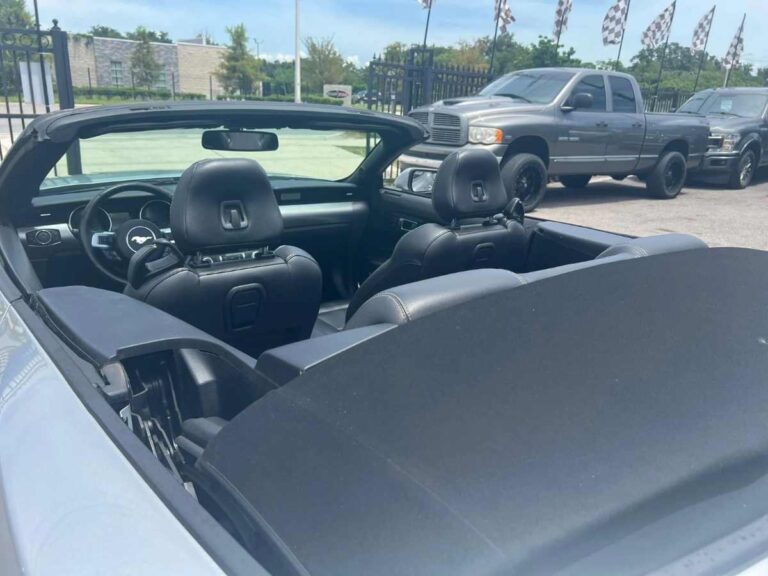 2019-ford-mustang-silver-104291 (20)