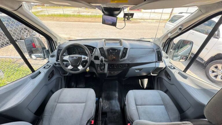 2019-ford-transit-250-b17518 (11)