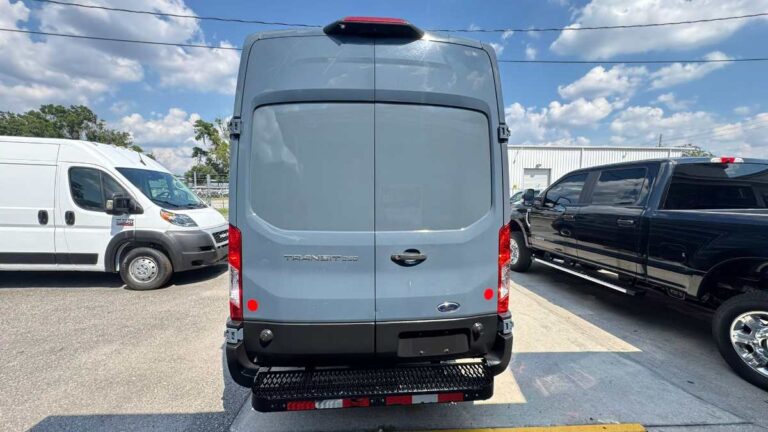 2019-ford-transit-250-b17518 (4)