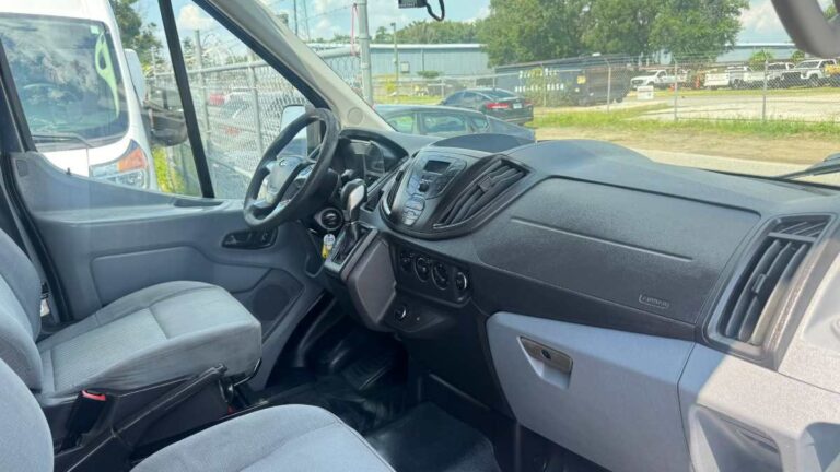 2019-ford-transit-250-b17518 (9)