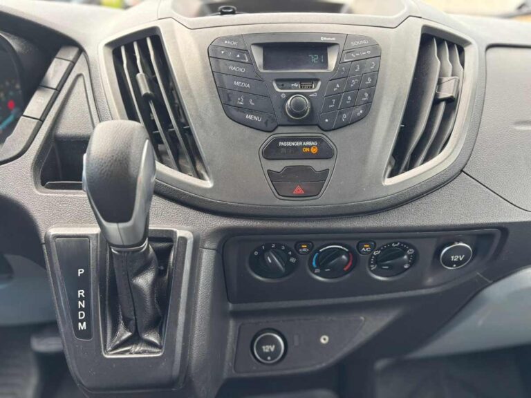 2019-ford-transit-250-b33322 (15)