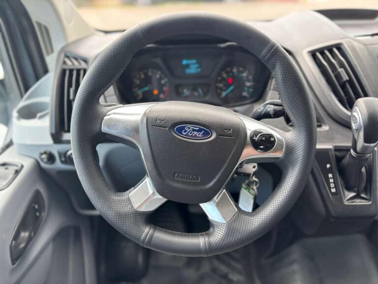 2019-ford-transit-250-b33322 (16)
