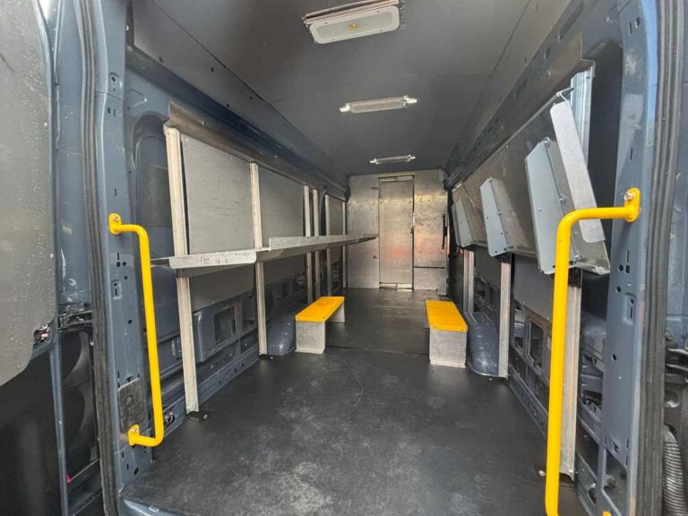 2019-ford-transit-250-b33322 (7)