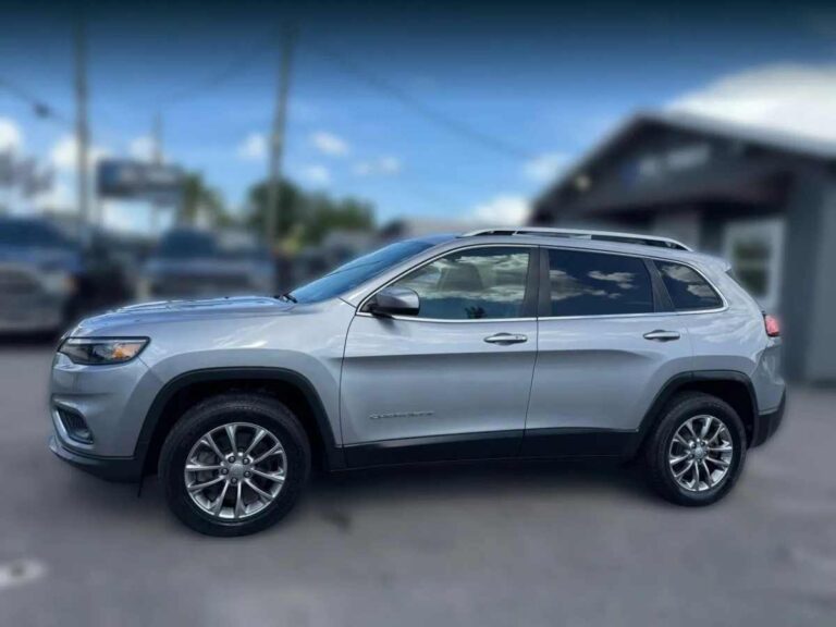 2019-jeep-cherokee-latitude-plus-194940 (1)