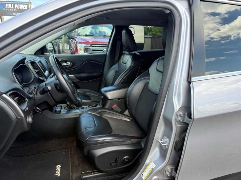 2019-jeep-cherokee-latitude-plus-194940 (10)