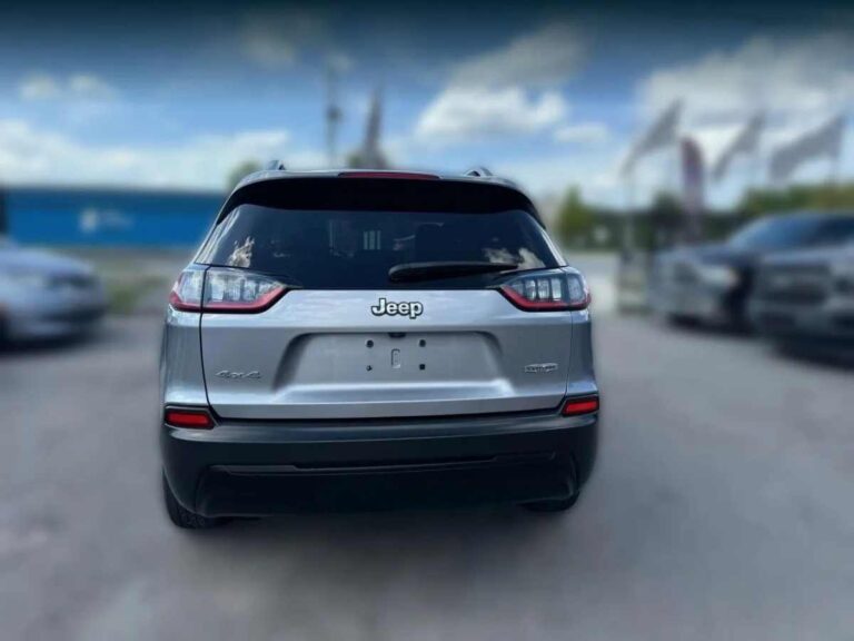 2019-jeep-cherokee-latitude-plus-194940 (5)