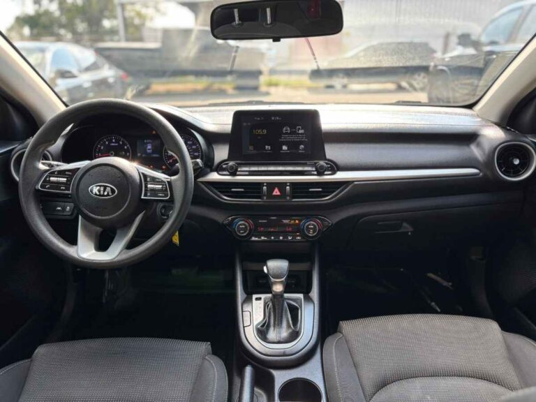 2019-kia-fort-lxs-2019-silver-031977 (16)