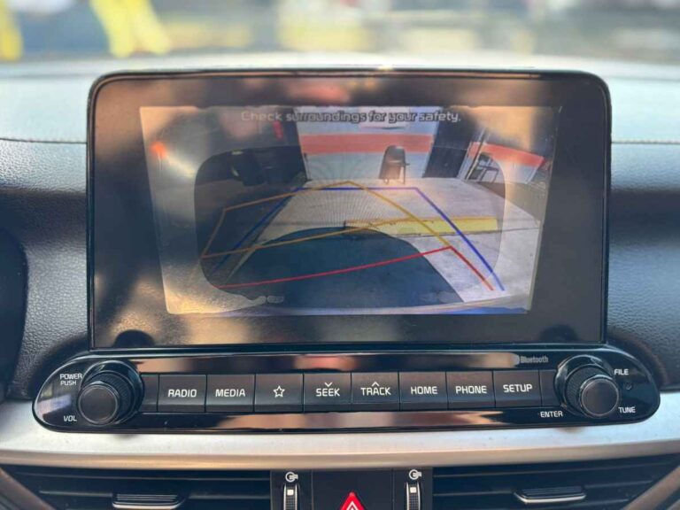 2019-kia-fort-lxs-2019-silver-031977 (18)
