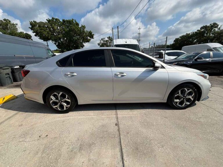 2019-kia-fort-lxs-2019-silver-031977 (8)