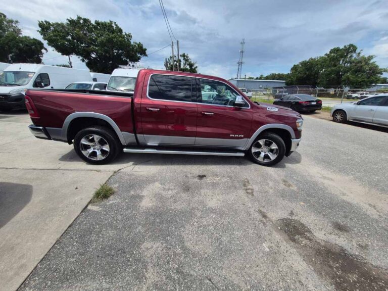2019-ram-1500-laramie-676168 (9)