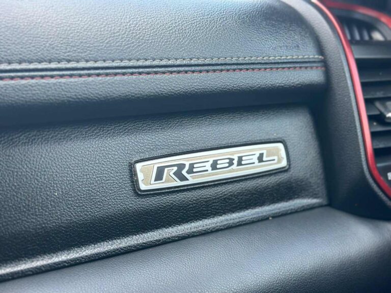 2019-ram-1500-rebel-branco-876880 (20)