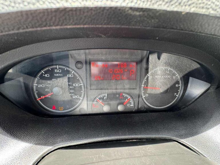 2019-ram-promaster-3500-azul-564188 (11)