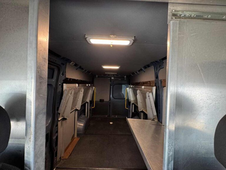 2019-ram-promaster-3500-azul-564188 (14)