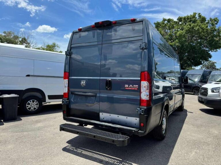 2019-ram-promaster-3500-azul-564188 (6)
