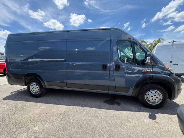 2019-ram-promaster-3500-azul-564188 (8)