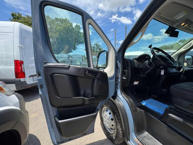 2019-ram-promaster-3500-azul-564188 (9)