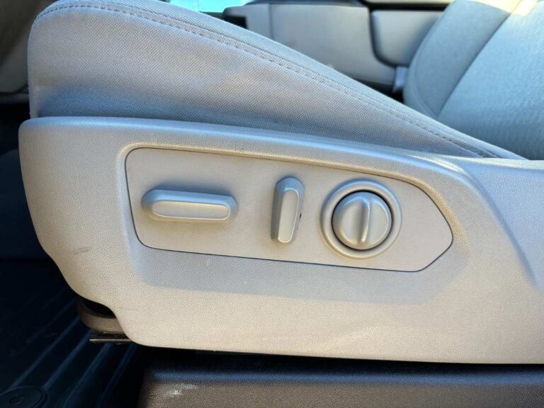 2020-chevrolet-silverado-1500-lt-130606-preto (11)