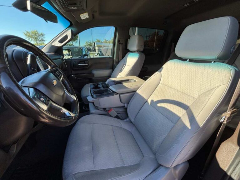 2020-chevrolet-silverado-1500-lt-130606-preto (8)