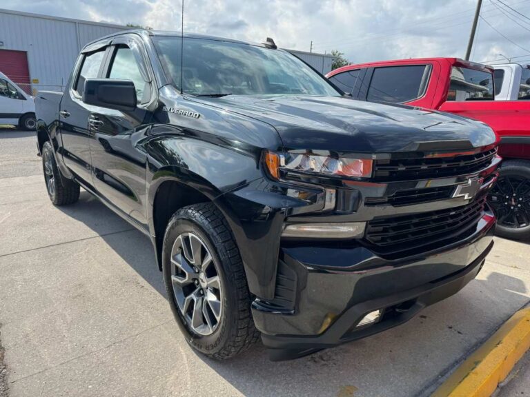 2020-chevrolet-silverado1500 preto-378463 (1)