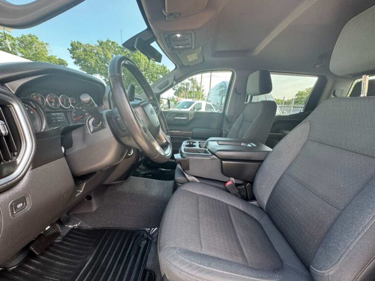 2020-chevrolet-silverado1500 preto-378463 (10)