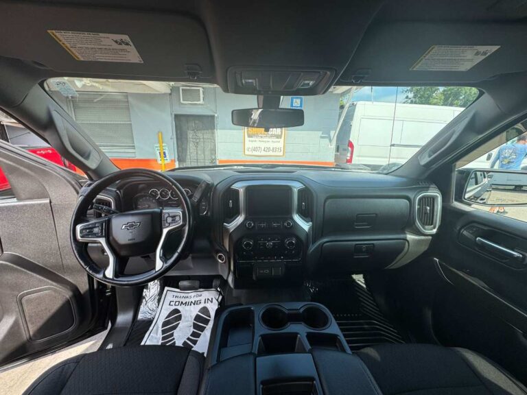 2020-chevrolet-silverado1500 preto-378463 (11)