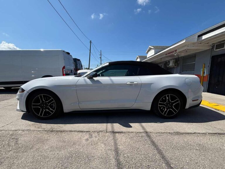 2020-ford-mustang-ecoboost-premium-branco-101660 (4)