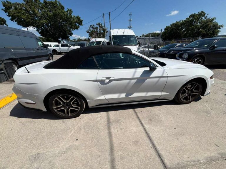 2020-ford-mustang-ecoboost-premium-branco-101660 (8)