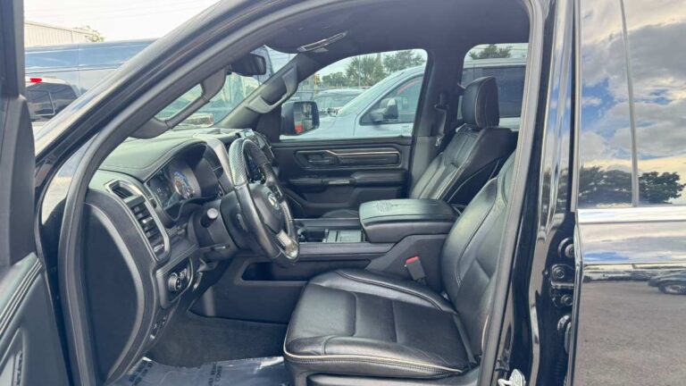 2020-ram-1500-limited-preto-299426 (12)