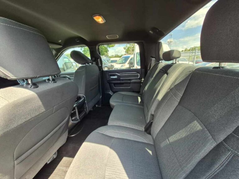 2020-ram-3500-big-horn-239205 (16)