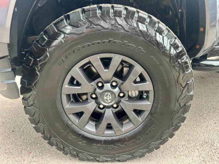 2020-toyota-tacoma-sr5-v6-117255 (6)