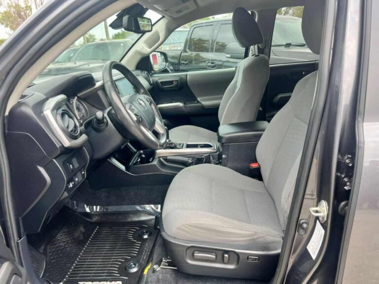 2020-toyota-tacoma-sr5-v6-117255 (7)
