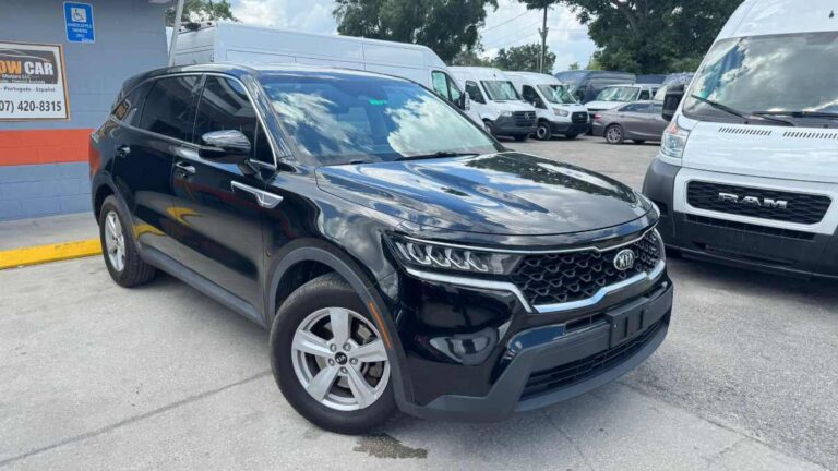 2021-kia-sorento LX-preto-044345) (1)