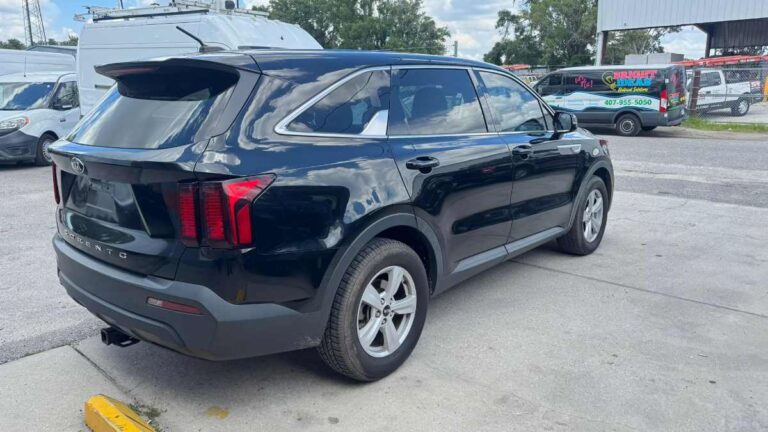 2021-kia-sorento LX-preto-044345) (5)